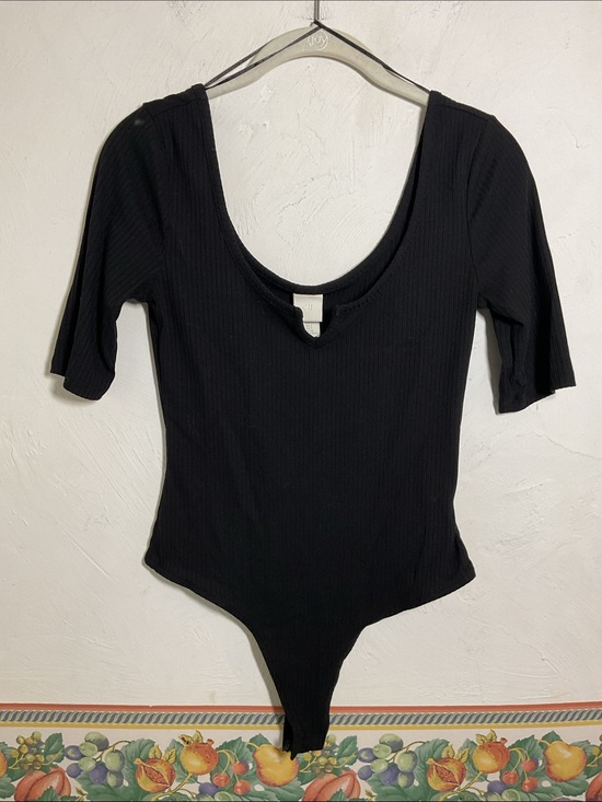 H&M Tops - H&M Black Ribbed Notch Neck Elbow Sleeve Thong Bodysuit Size S